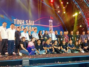 cán bộ nhân viên công ty cổ phần truyền thông dịch vụ rồng việt